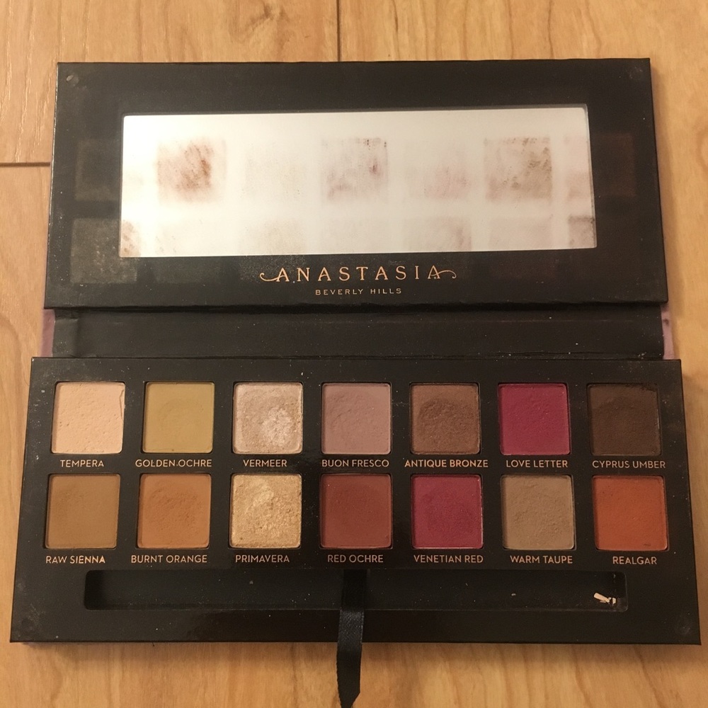 LAST CHANCE! ABH Modern Renaissance Palette